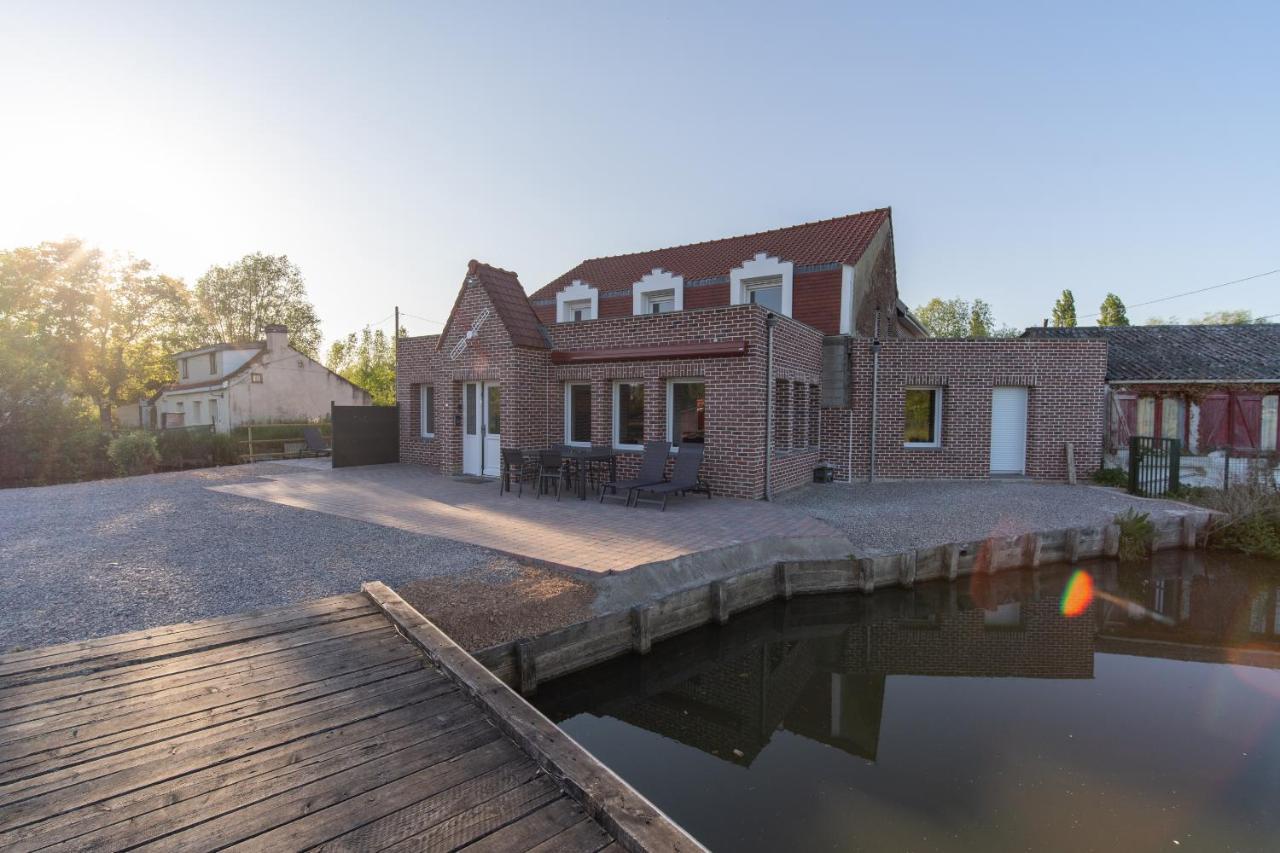 Le Moulin Rouge Clairmarais Gite "Le Grebe"" Eksteriør billede